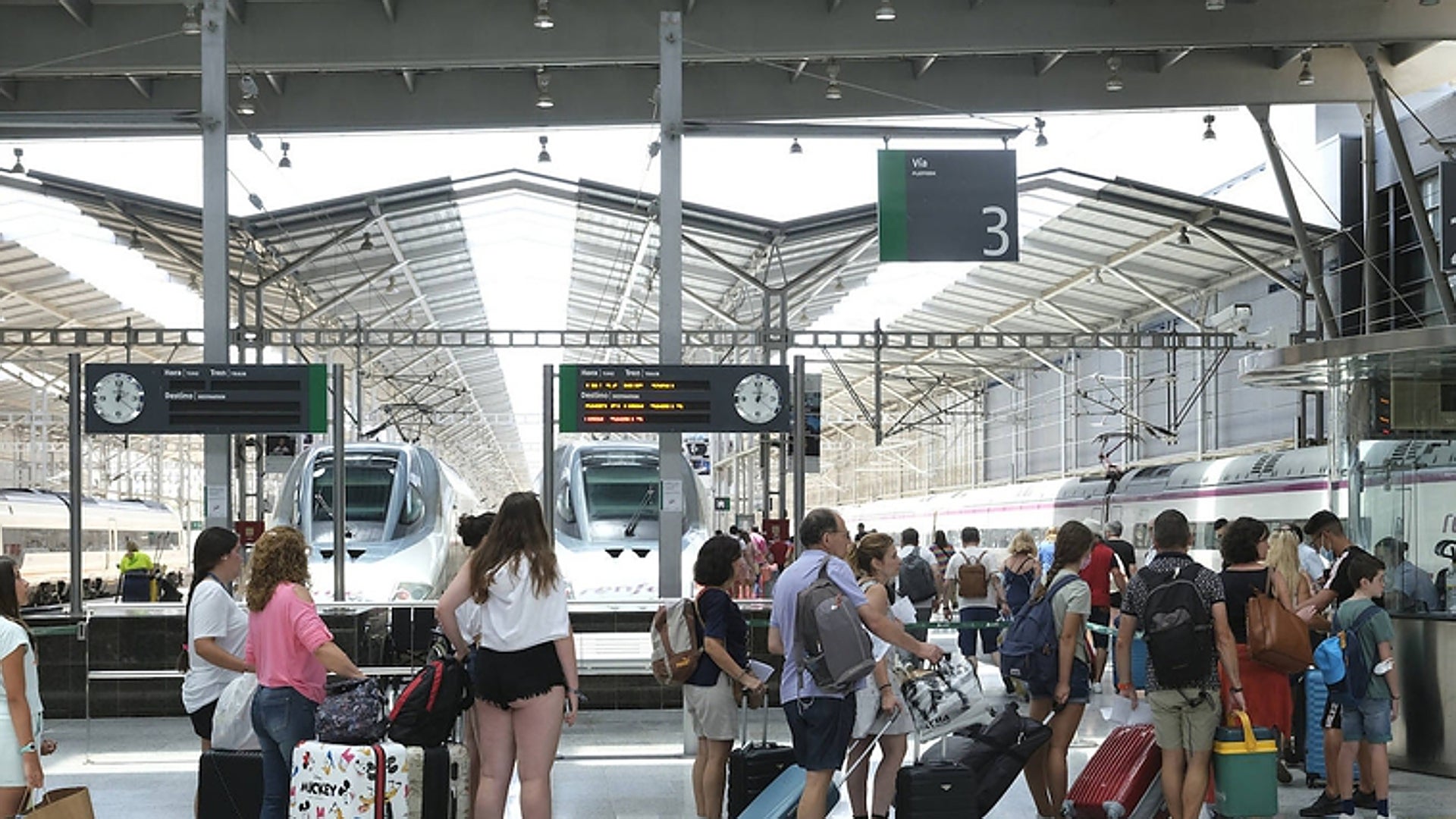 Plans on track to reduce train journey time between Malaga